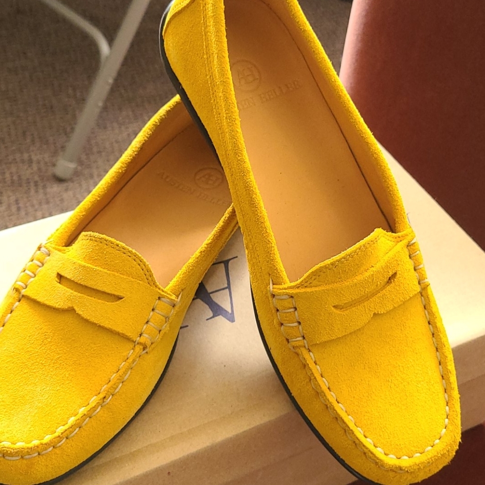 Shoe - Picture 3 of 3